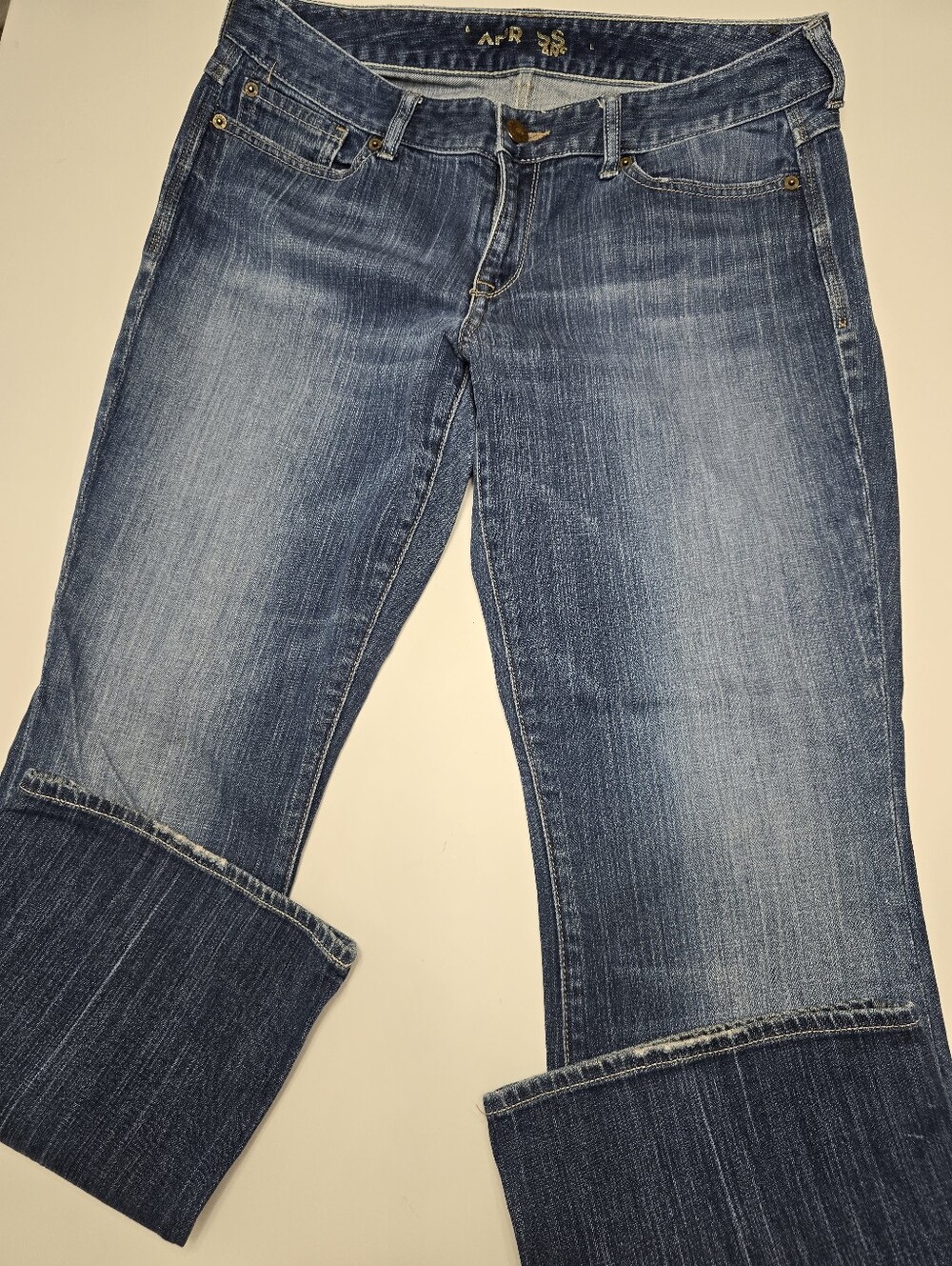 Express Jeans Classic Women's Blue Jeans - Denim 10 Short